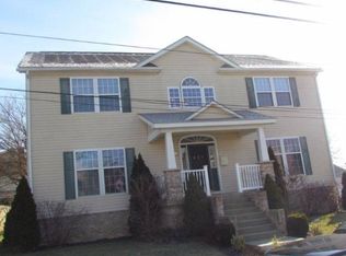 428 Wilcox St, Carnegie, PA