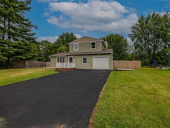 3rd image of 4211 Inverrary Dr
