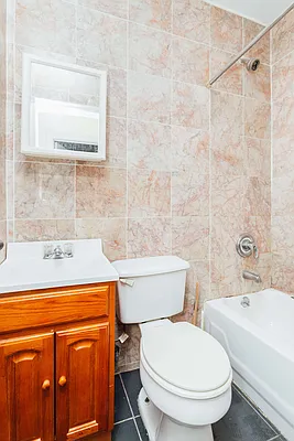 Rented by Nooklyn NYC LLC | media 4