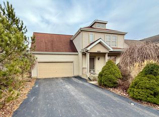 985 S Hampton Dr, Round Lake, IL 60073