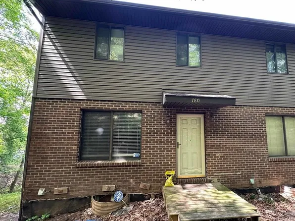 780 Roxalana Hills Dr, Dunbar, WV 25064
