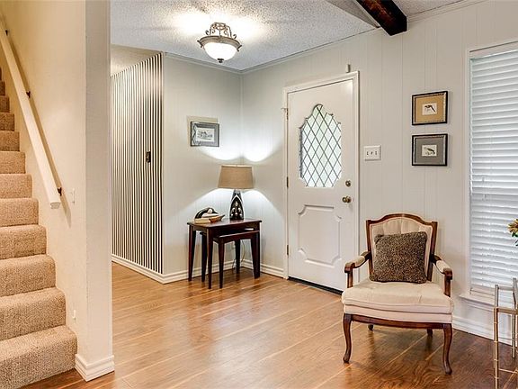 3rd image of 3908 Welwyn Way Dr