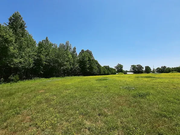 10 Lakewood Park Rd, Beechgrove, TN 37018