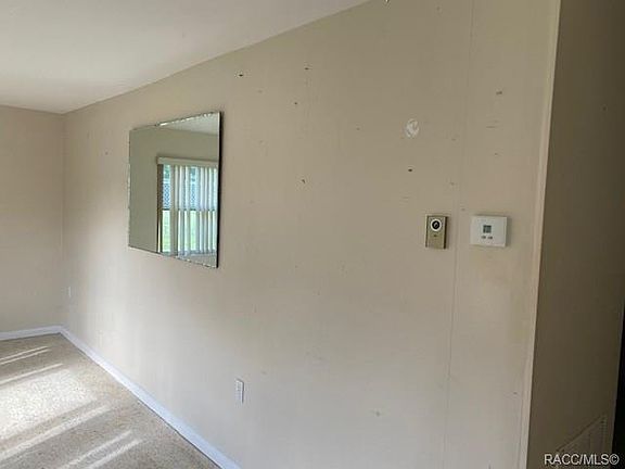 5th image of 4 N Washington St