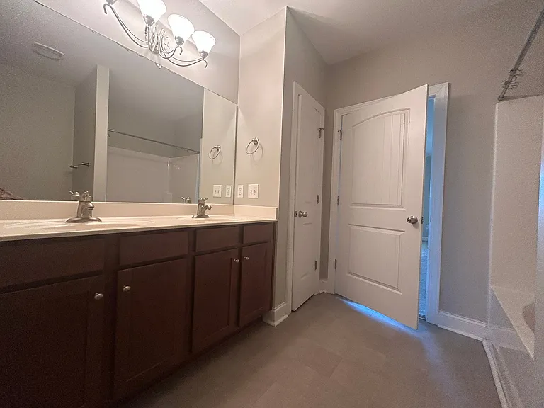 300 Gateway Dr — Photo 14