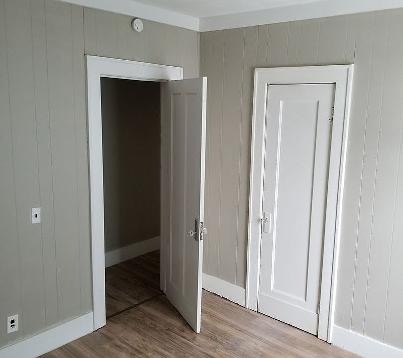2nd image of 616-620 Thurston Rd #5675912