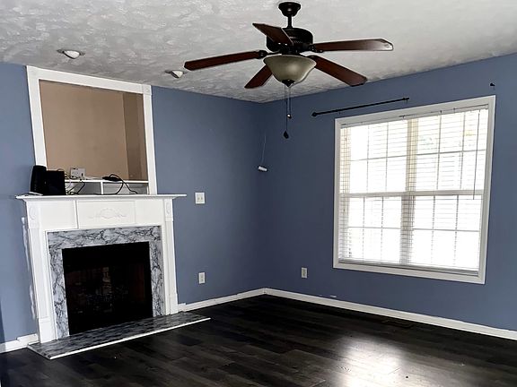 Great room (living room)