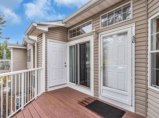 30 Spruce Ct, Bedminster Twp., NJ 07921