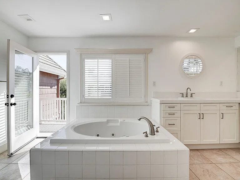 1 Chimney Ln — Photo 22