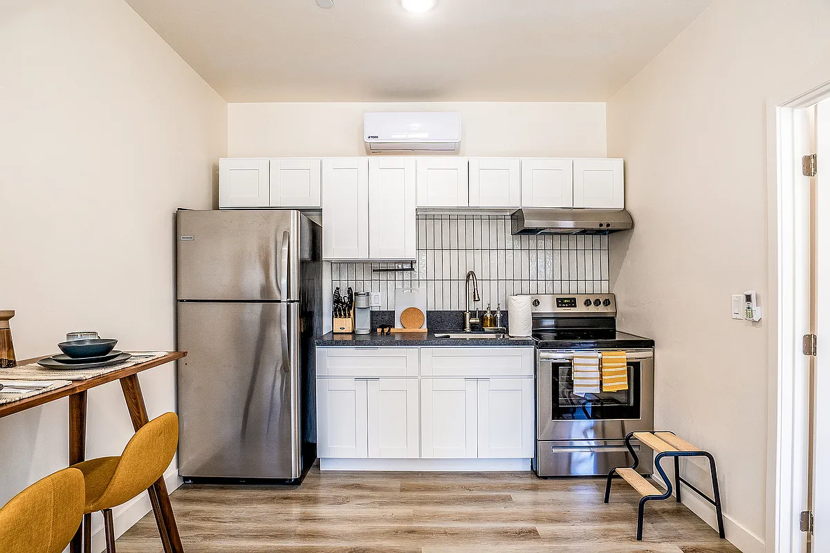 350 27th St. - Kitchen Area - 350 27th St