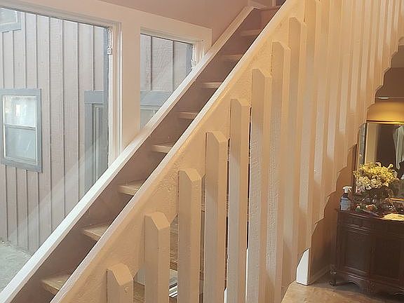 3rd image of 5 Fernwood Trl