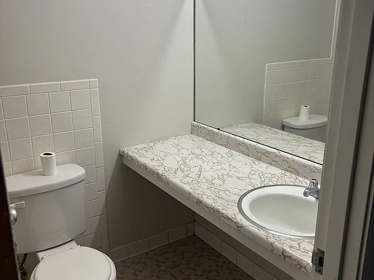429 Somerset Ave #33 — Photo 3