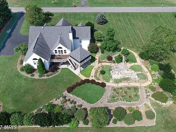 2nd image of 889 Deer Mountain Dr