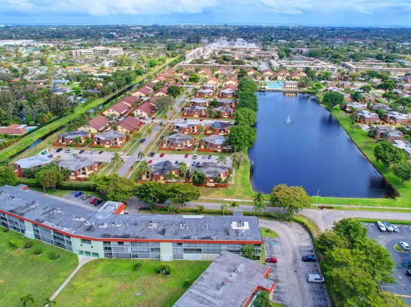 3200 Springdale Boulevard #217, Palm Springs, FL 33461