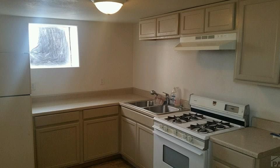 2nd image of 16 Small Ave #18