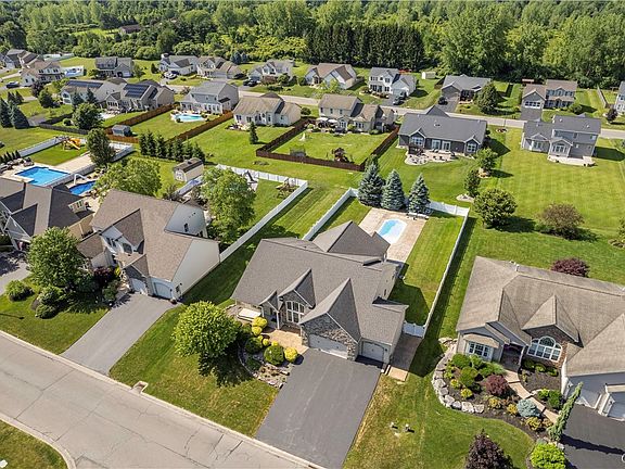 2nd image of 5153 Lyle Dr
