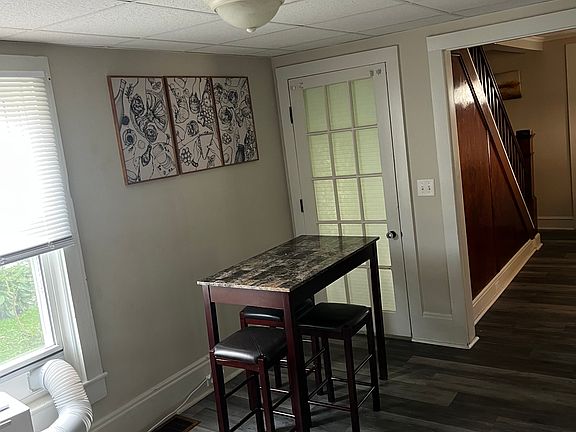4th image of 214 Hugh St