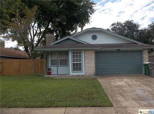 112 Joyce Ln, Victoria, TX 77901