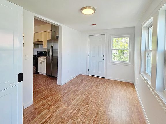 2nd image of 40 Spring Garden St Floor 2