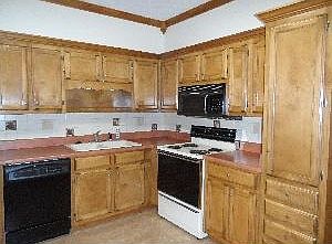 3rd image of 2034 Flint Hill Dr