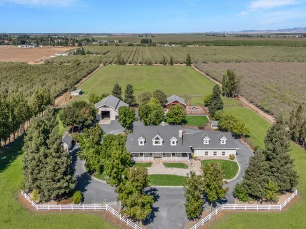 30999 Grooms Rd, Oakdale, CA 95361