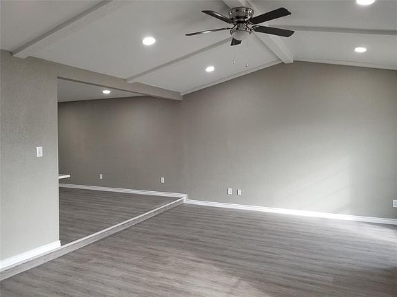 4th image of 2301 Overglen Dr
