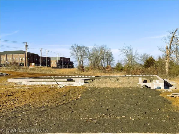 7300 Ellis Wayne Ct, Fort Smith, AR 72916