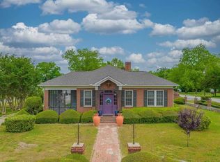 157 Hartwell St, Royston, GA 30662