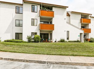 811 Brian Dr #305, Enola, PA 17025