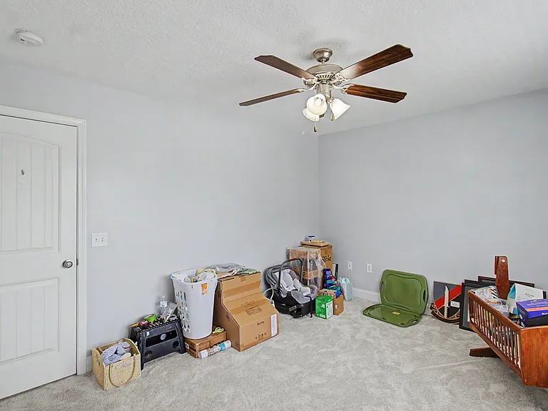 151 Lincoln Way NE — Photo 31