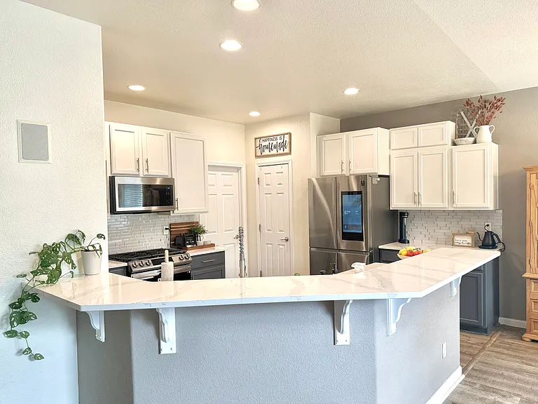 537 Stetson Ct — Photo 10
