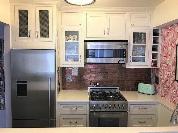 3rd image of 10 W 15th St APT 1026