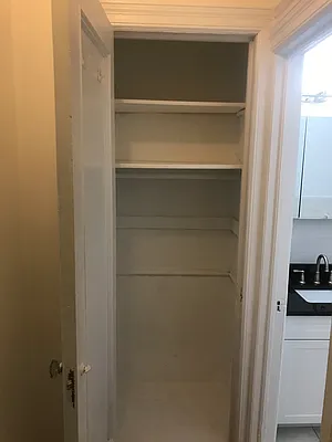 Rented by Everrock Equities | media 27