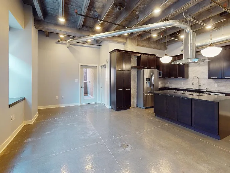 217 N Locust St #2-N — Photo 2