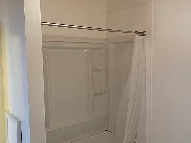 105 N Loudoun St #2 — Photo 6