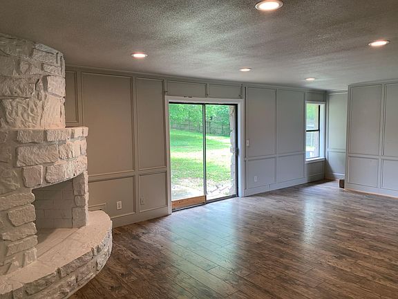 5th image of 8225 S Wright Pl