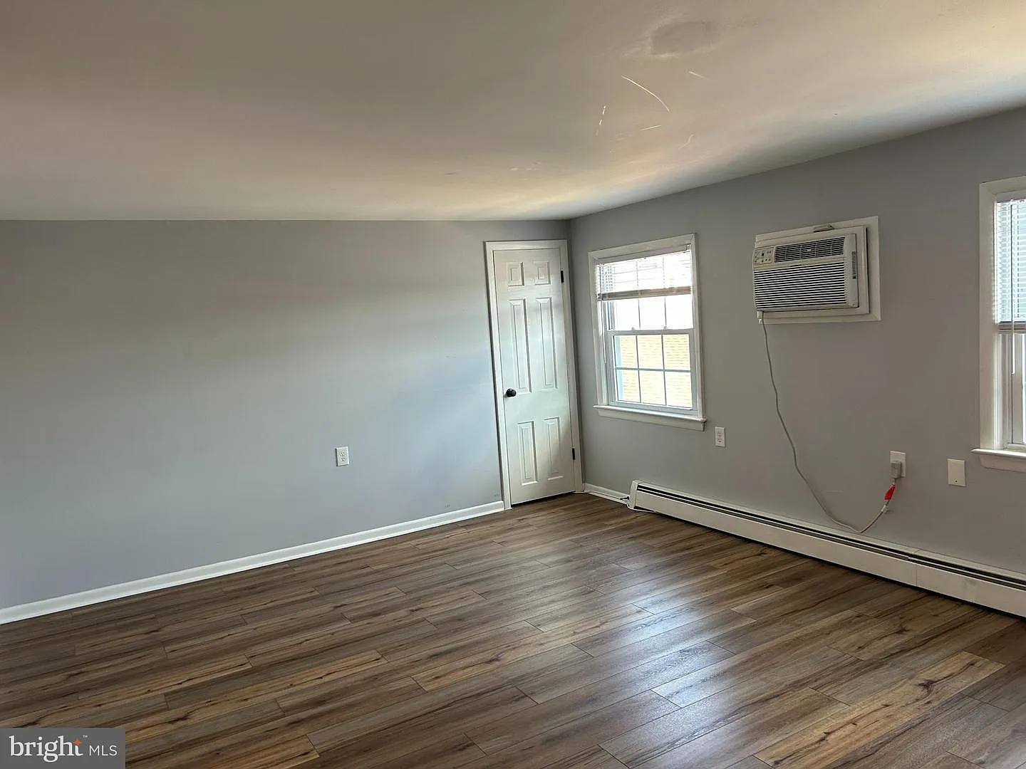 2 bed, 800 sqft, $1,750 — Photo 4