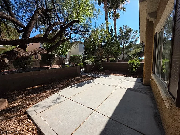 10021 Via Toro Ave — Photo 18