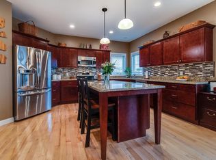 633 Prairie Grass Rd, Oregon, WI 53575