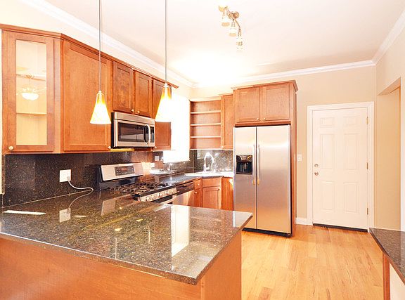 3rd image of 3708 W Wrightwood Ave #2-D