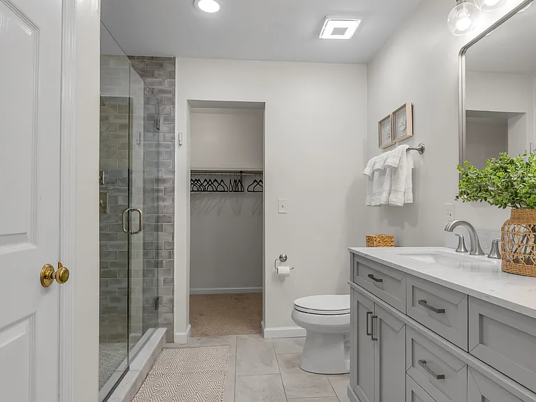 1132 Dunbarton Ln — Photo 8