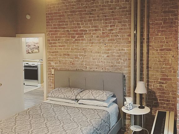 5th image of 308 W 8th St APT 222