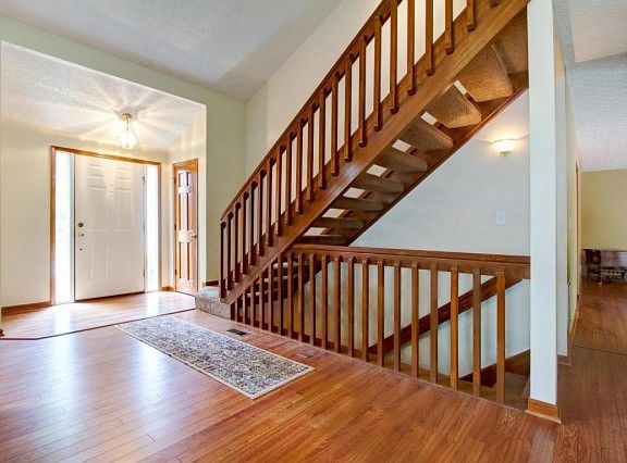 2nd image of 5890 Nash Ave