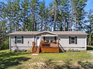 102 Kiwassa Ln, Hendersonville, NC 28792