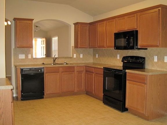 2nd image of 6702 Golden Oak Ln