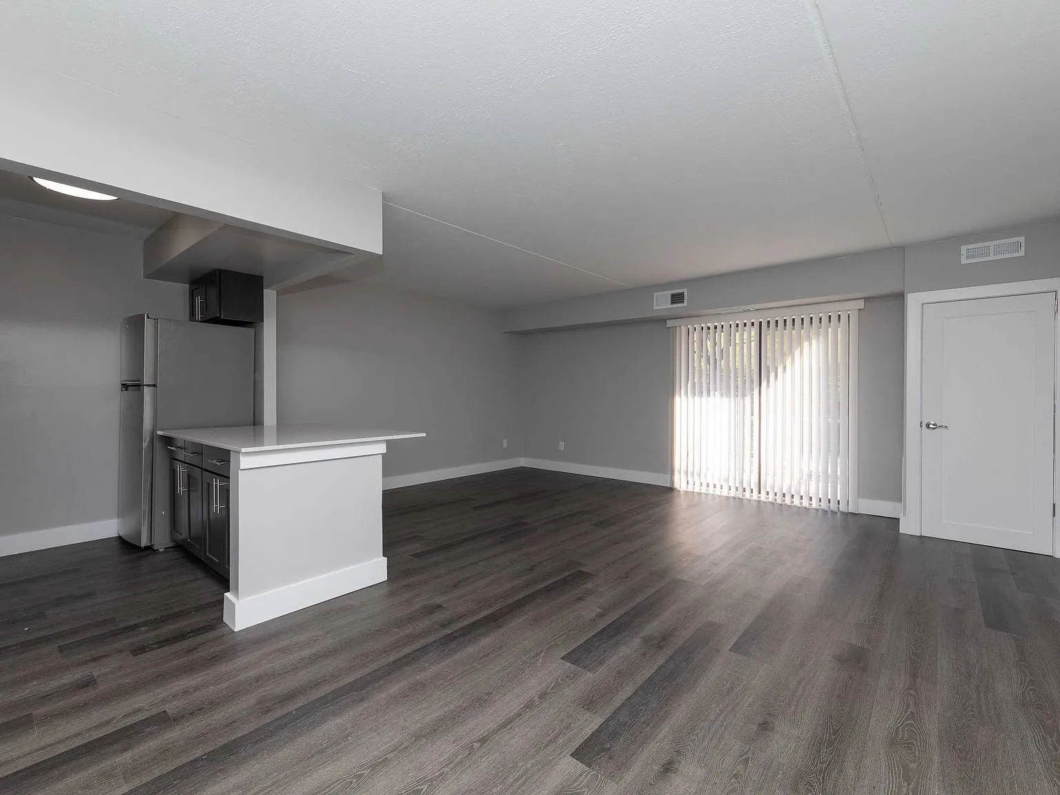 Parker Avenue Apartments — Photo 4