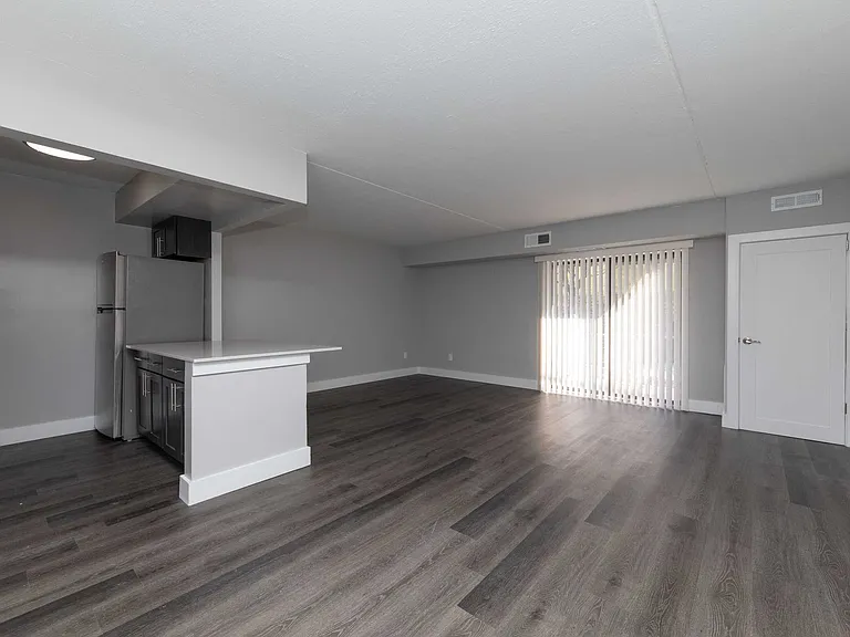 Parker Avenue Apartments — Photo 4