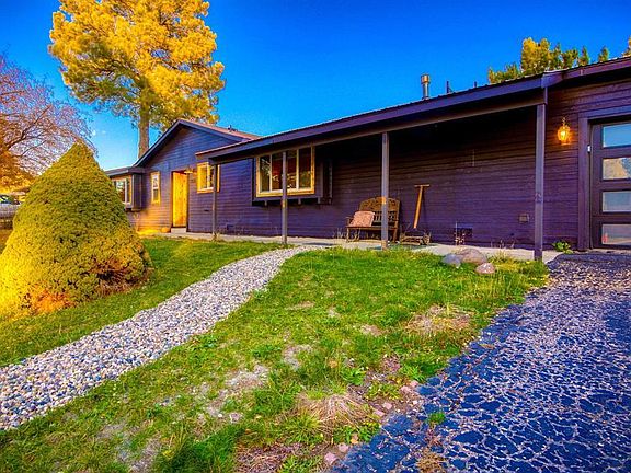 3rd image of 302 Mesa Drive