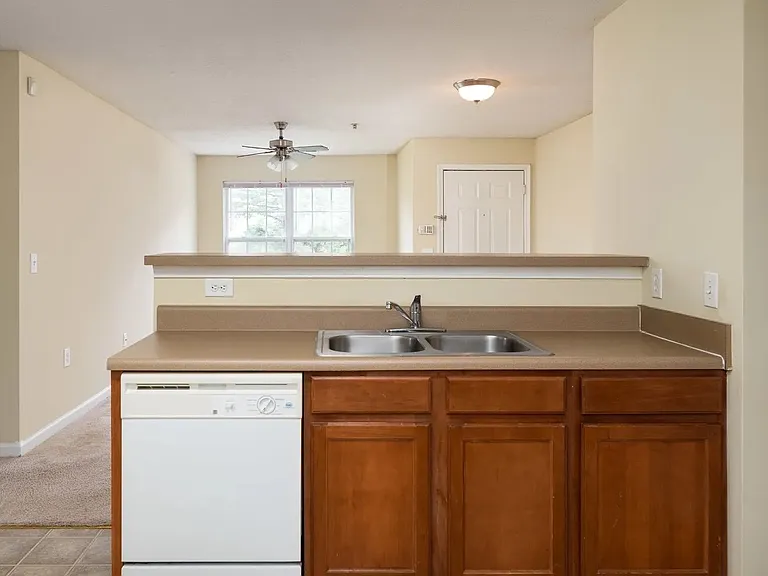Madison Heights Luxury Apartments — Photo 60