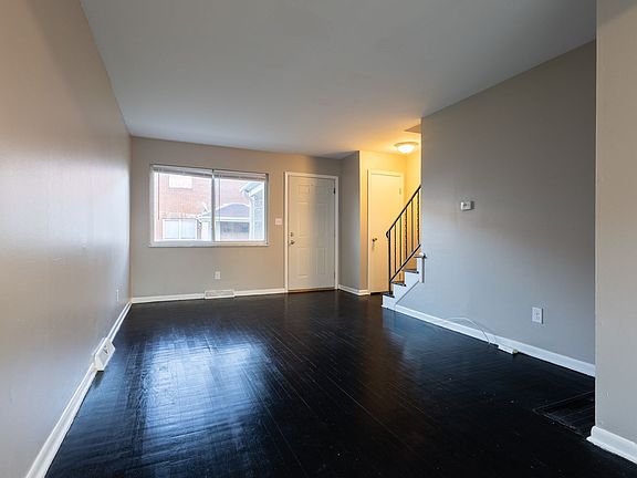 4th image of 892 N Meadows Ct #F